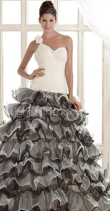 Gorgeous A-line One Shoulder Court Train Organza Wedding Dress 