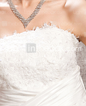 Trumpet/Mermaid Strapless Floor-length Taffeta Lace Wedding Dress 