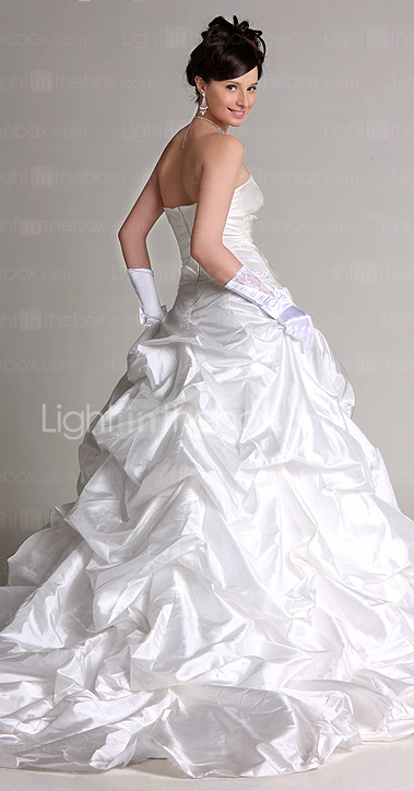 Ball Gown Sweetheart Chapel Train Taffeta Wedding Dress