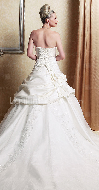 ORLANTHA - Kleid für die Braut aus Satin