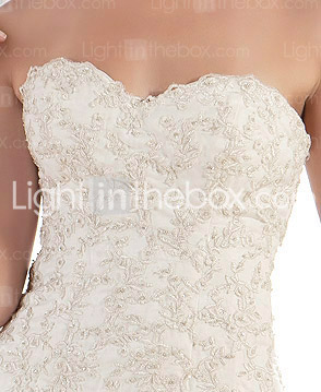 A-line/Princess Strapless Chapel Train Organza Wedding Dress 