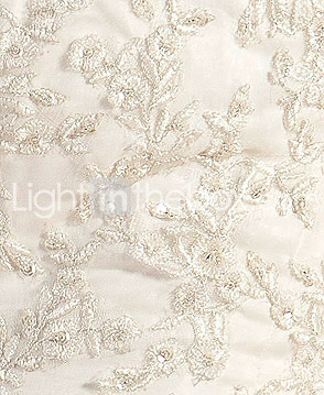 A-line/Princess Strapless Chapel Train Organza Wedding Dress 