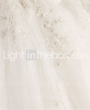 A-line/Princess Strapless Chapel Train Organza Wedding Dress 