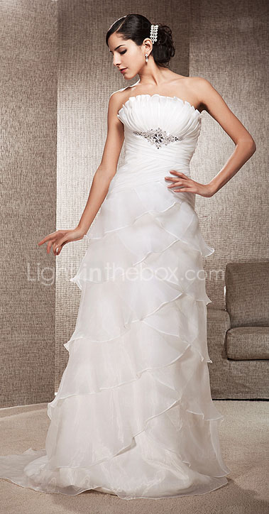 Sheath/Column Strapless Court Train Organza Wedding Dress