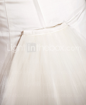 IRUNE - Kleid für die Braut aus Satin und Tüll