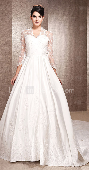 BETTYE - Vestido de Noiva em Cetim e Renda