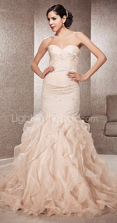  Trumpet/Mermaid Strapless Court Train Lace And Organza Wedding Dress