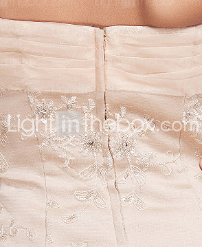  Trumpet/Mermaid Strapless Court Train Lace And Organza Wedding Dress