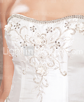 SINJA - Kleid für die Braut aus Organza und Tafft