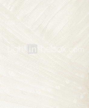 Sweetheart Neck Sweep/Brush Train Tulle Wedding Dress 