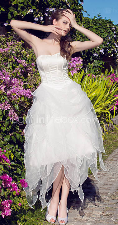 A-line / Ball Gown Strapless Asymmetrical Satin Organza Wedding Dress