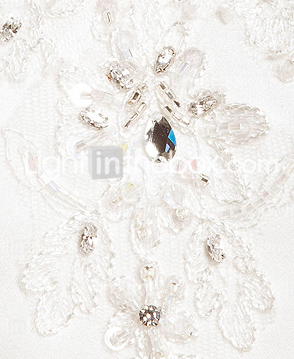 una línea de tren cariño capilla de encaje satinado vestido de novia inspirado en Kate Middleton