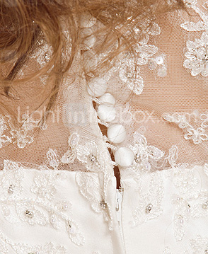 una línea de tren cariño capilla de encaje satinado vestido de novia inspirado en Kate Middleton