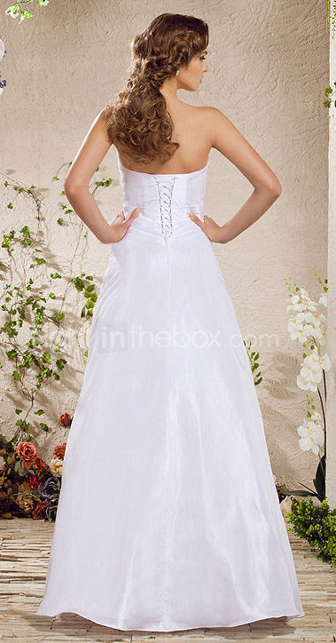 uma linha strapless do assoalho-comprimento vestido de noiva de tule charmosa