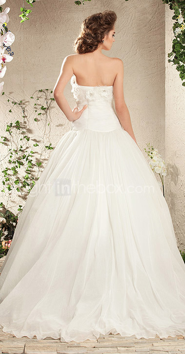 Ball Gown Strapless Sweep/Brush Train Organza Wedding Dress