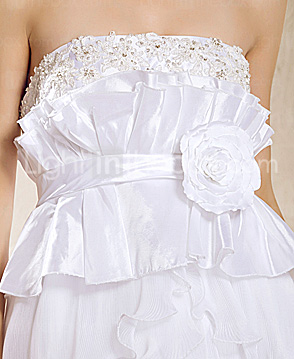 uma linha de trem tribunal strapless assimétrica organza vestido de capina