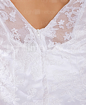 Charming A-line V-neck Chapel Train Lace Weeding Dress 