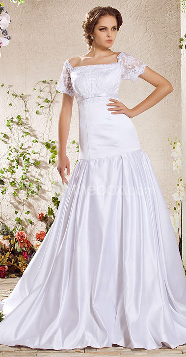 A-ligne carré train chapelle robe de satin désherbage
