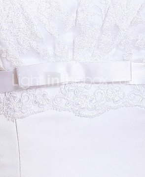 A-ligne carré train chapelle robe de satin désherbage