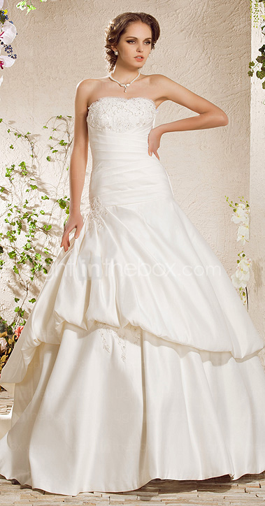 Ball Gown Strapless Court Train Satin Weeding Dress 