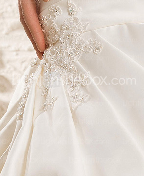 Ball Gown Strapless Court Train Satin Weeding Dress 