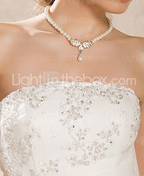 Trompete / Meerjungfrau strapless Kapelle Zug Satin Jäten Kleid