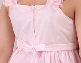 una línea de algodón plaza vestido de la muchacha