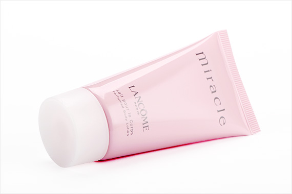 Smell Miraculous: Lancome ™ Miracle ™ perfume + Miracle Body Lotion Miracle ™ perfume 50ml + Miracle Body Lotion 50ml